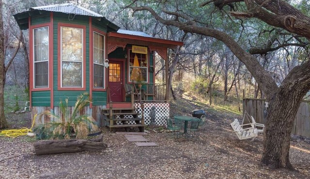 The Victorian Cottage at Hamilton Creek