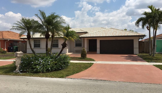 This is a private Home, 4 Bedrooms, 2.5 Bathrooms Sleeps 8