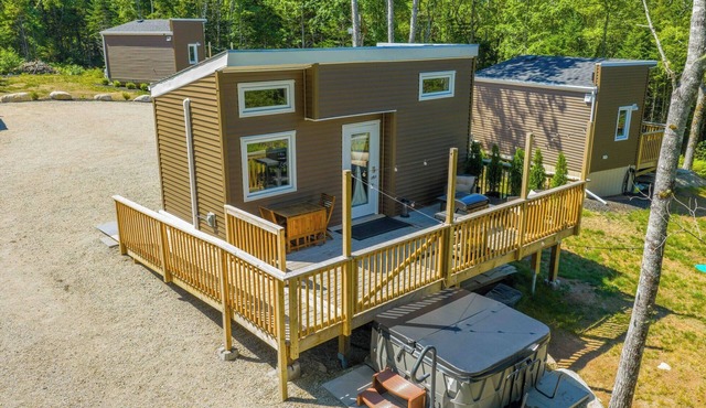 Tiny home in Chester Nova Scotia. Hosted by Dordean Suites