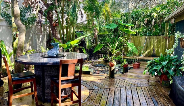 Tropical Garden by Siesta Key, Pet Friendly!