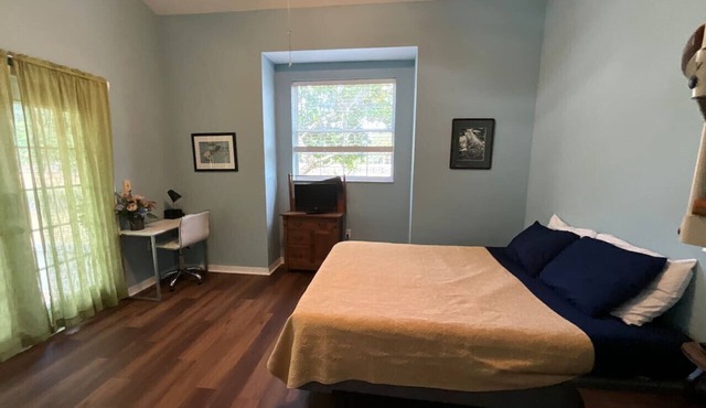 Two Hawk Hammock Suite