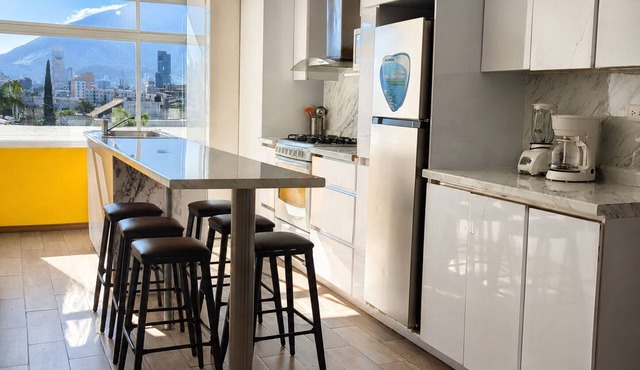 Unbeatable Location - Base for Extended Stays