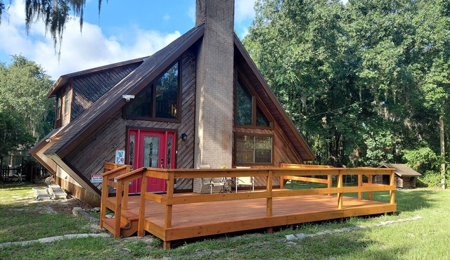 Unique A-Frame wloft, pool, & RV electric 17 min from Silver Springs State Park