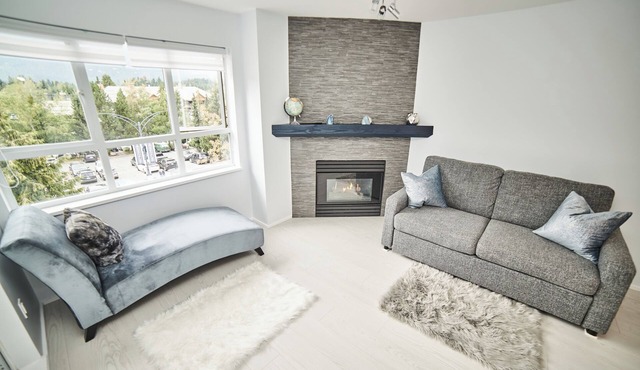 Upscale Modern Apartment in the Heart of Whistler