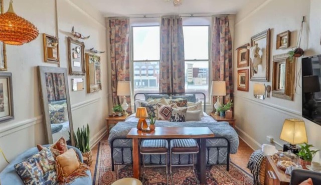 Walk Everywhere - Charming Studio on the Riverwalk