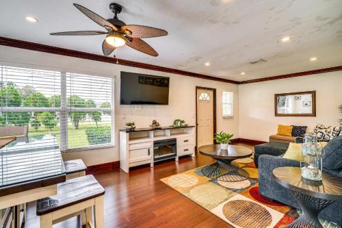 Walk to Buckingham Farms: Peaceful Fort Myers Home