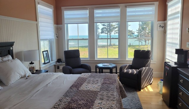 Waterfront bed and breakfast with mesmerizing views.
