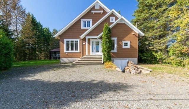 Waterfront cottage Lac Quenouille