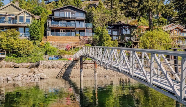 Waterfront Home & Private Dock for FIFA