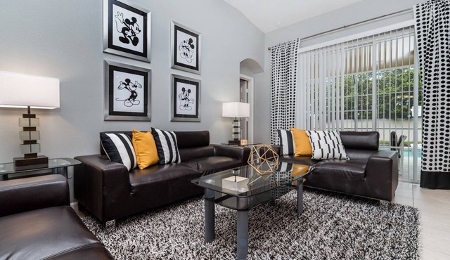 Windsor Palms Resort 4 Bedroom Home with Game Room
