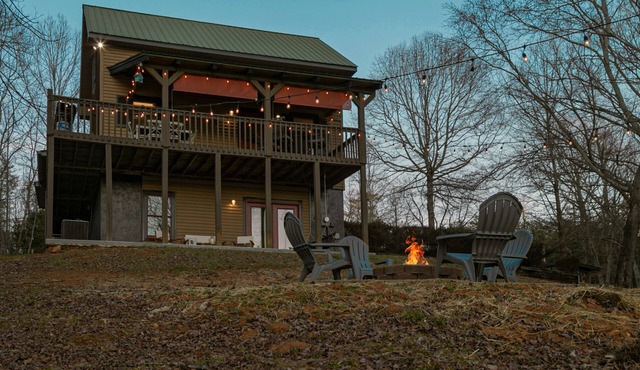 Wine Country Lake Escape-Fishing and Hot tub FREE night with 3 night stay!