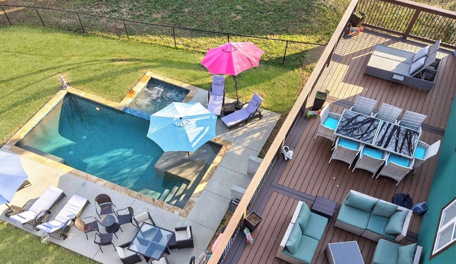 World Cup Luxury Pool/Hot Tub Walkable On Golf Course Prime Atl location