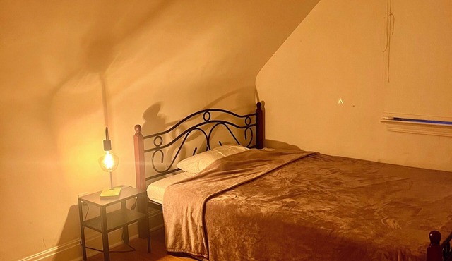 Your cozy home in Richmond Hill downtown!