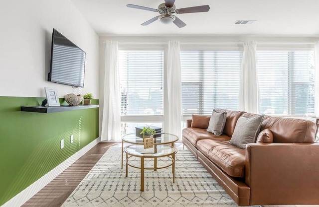 ★☆ Amazing Downtown Apt + Clean ＆Spacious ☆★