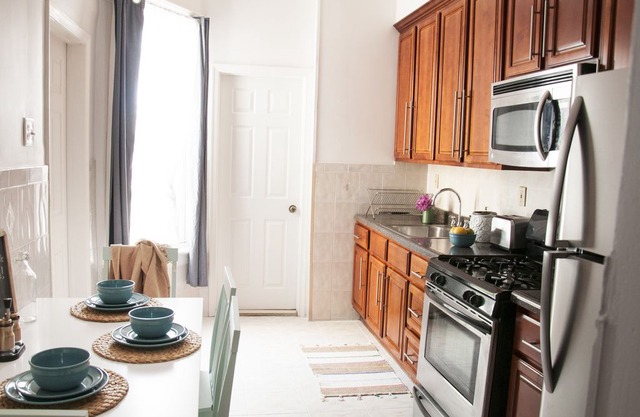 Sunny Apartment Close To NYC