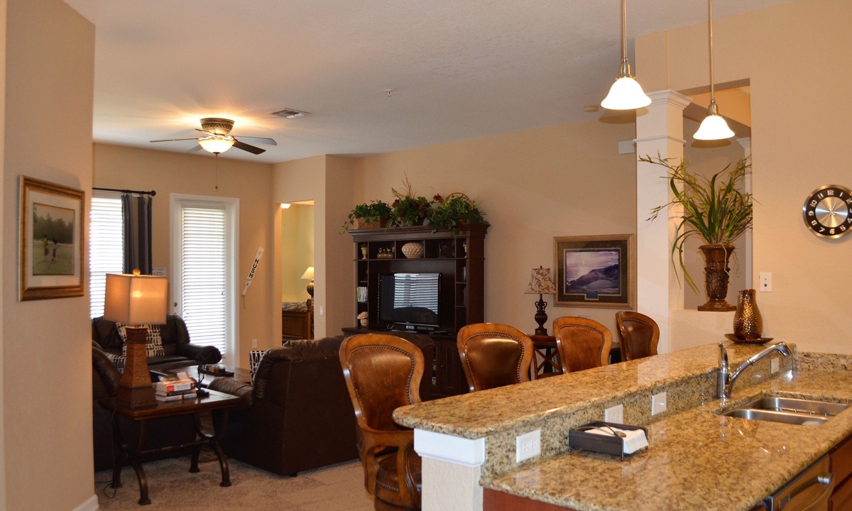 Florida Central Atlantic Coast Condo | Elegant penthouse with ample space – the perfect place to connect and relax!