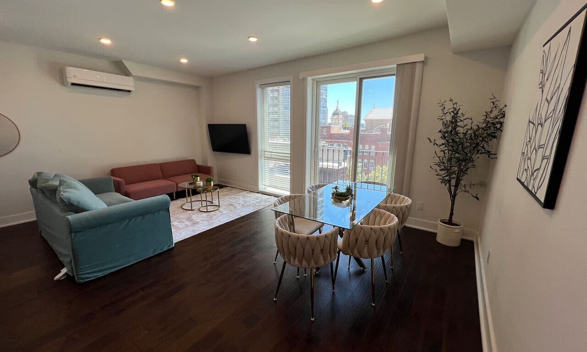 Center City West Apartment | Private Balcony | Gorgeous Center City Bilevel Apt