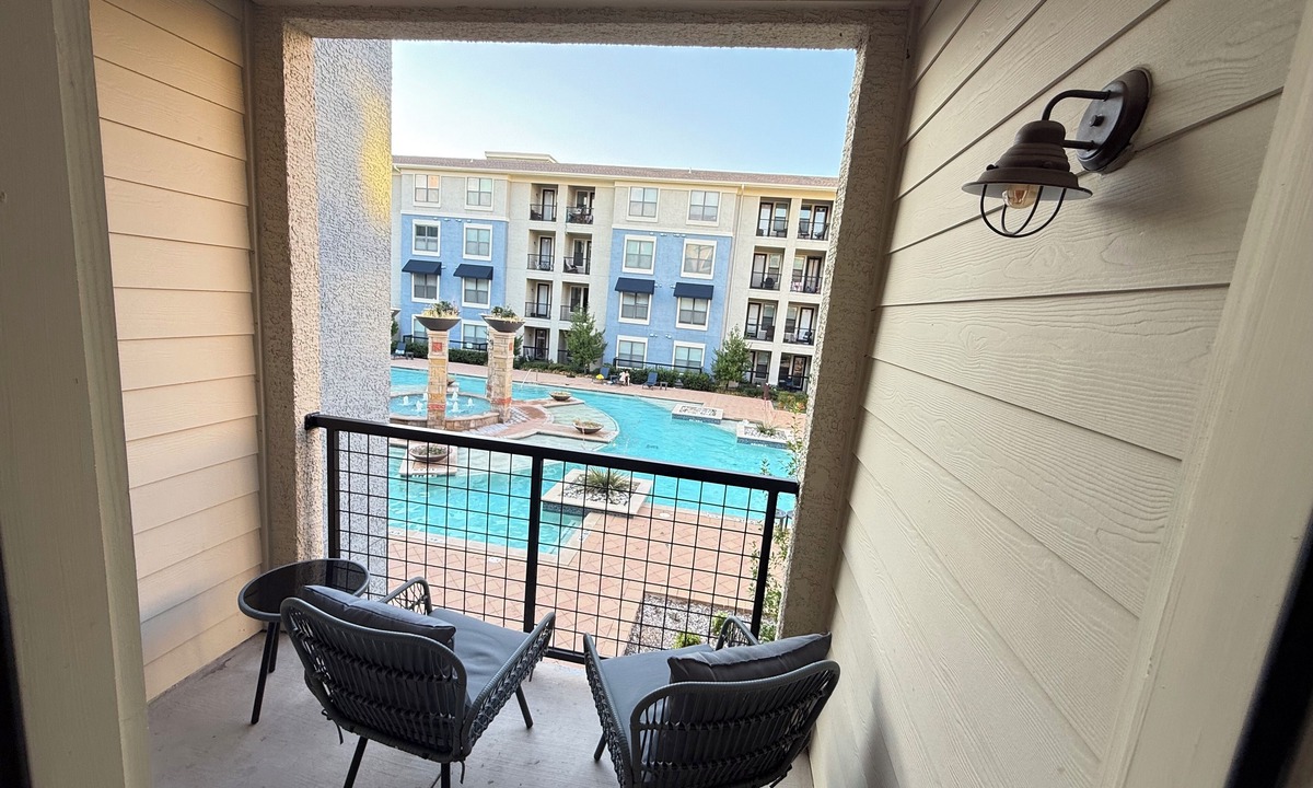 Frisco Apartment | Casa Bloom! WFH friendly , very close proximity to everything FUN in Frisco!