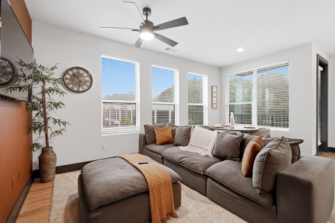 East Side Apartment | Luxury Atlanta Retreat -Near Mercedes-Benz Stadium