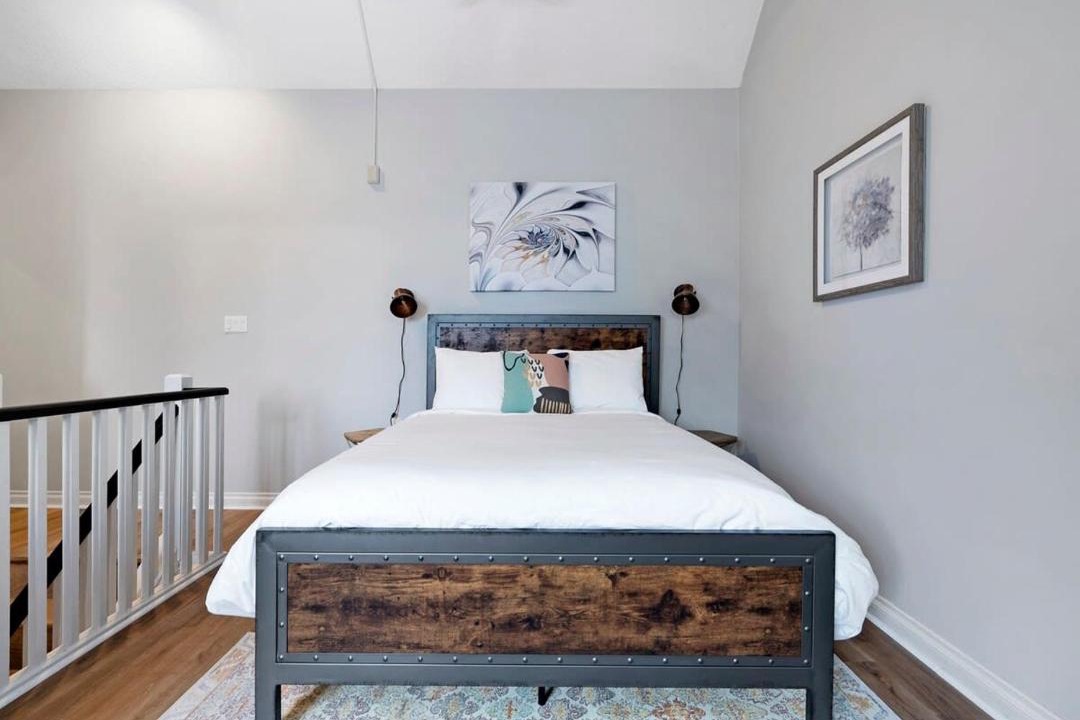 Craigleith Apartment | Mountainside Escape Ski-In-Out Pool Shuttle