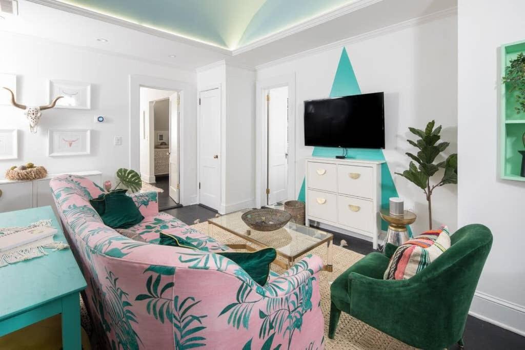 Midtown Apartment | Jungalow Bungalow