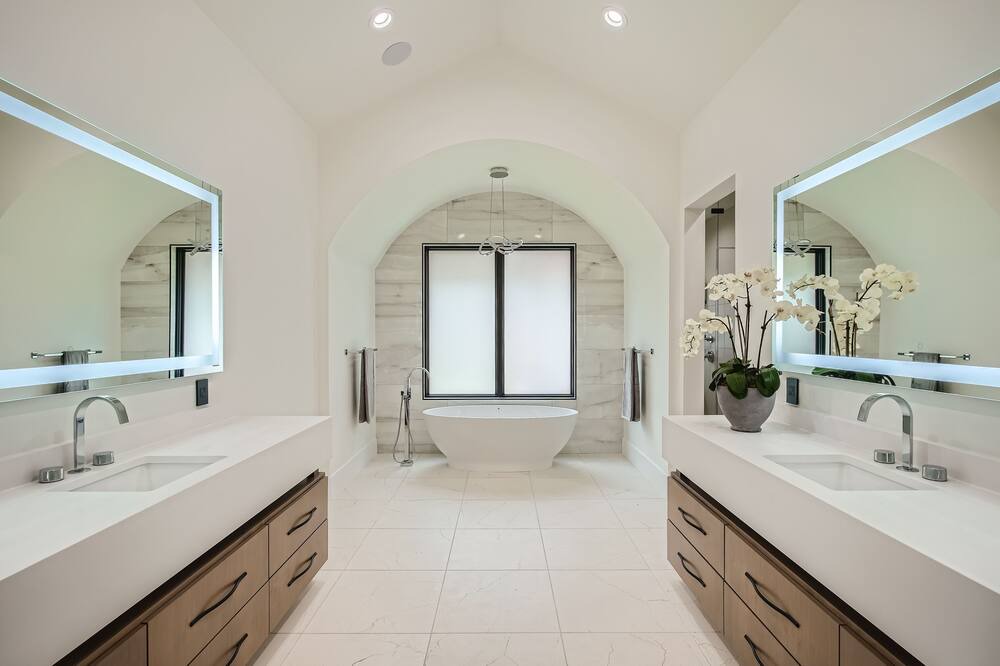 Photo of Bathroom in Northshore On Lake Travis