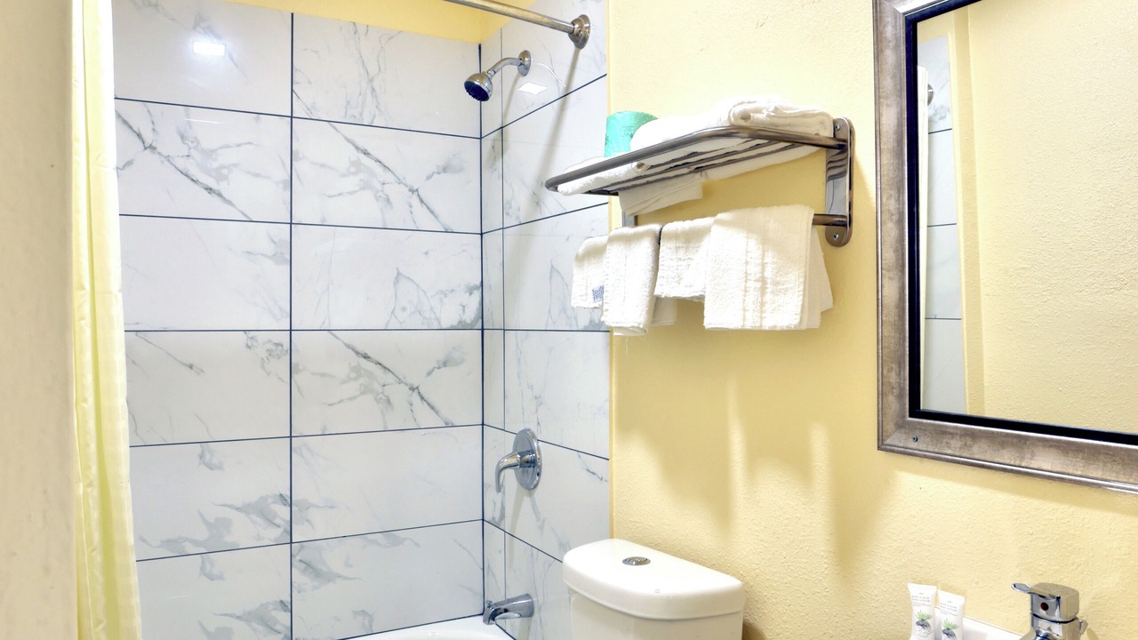 Photo of Bathroom in Oak Park - Northwood
