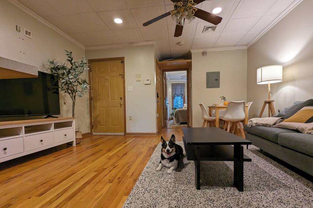Photo of Livingroom in The Village