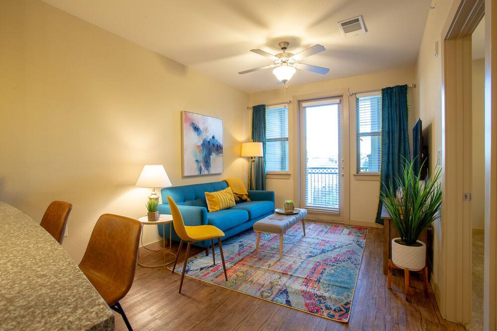 Photo of Livingroom in Medical Center District