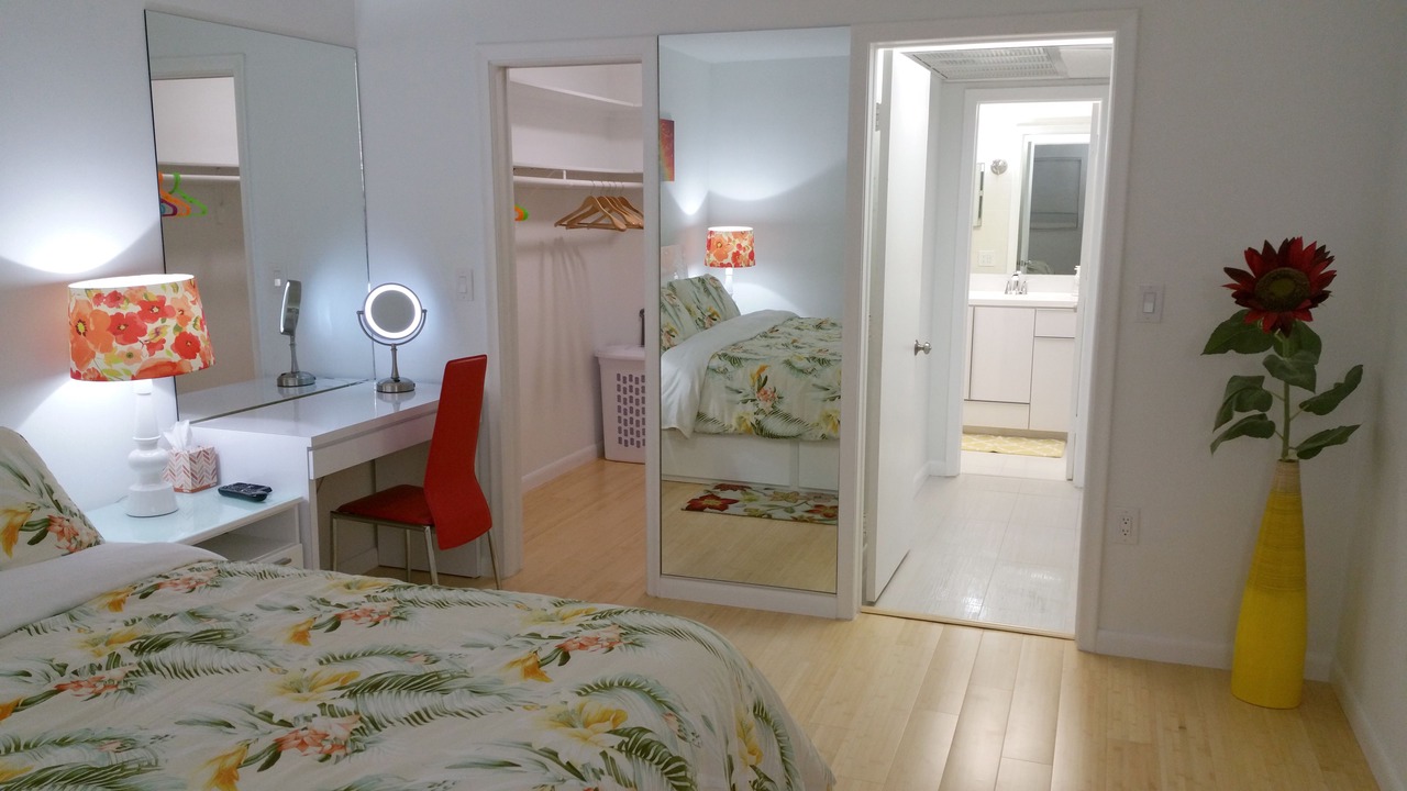 Photo of Bedroom in Downtown Hollywood