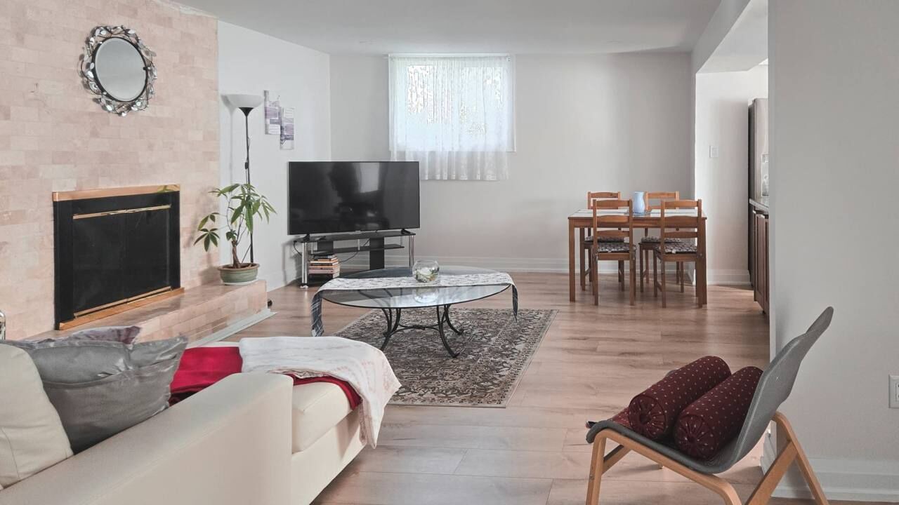 Photo of Livingroom in Cooksville