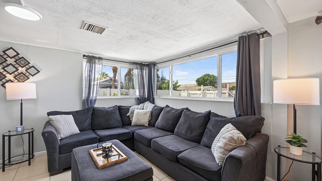 Photo of Livingroom in Venice Gardens