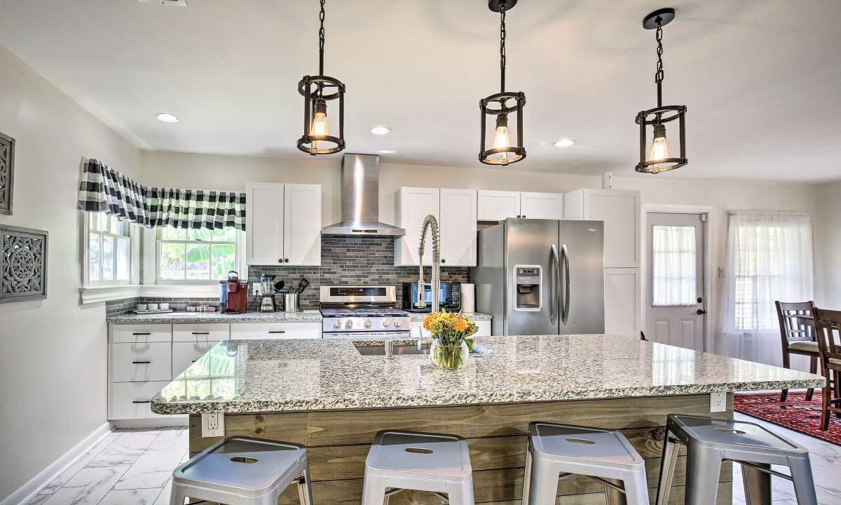 Photo of Kitchen in Northwest Los Angeles Heights
