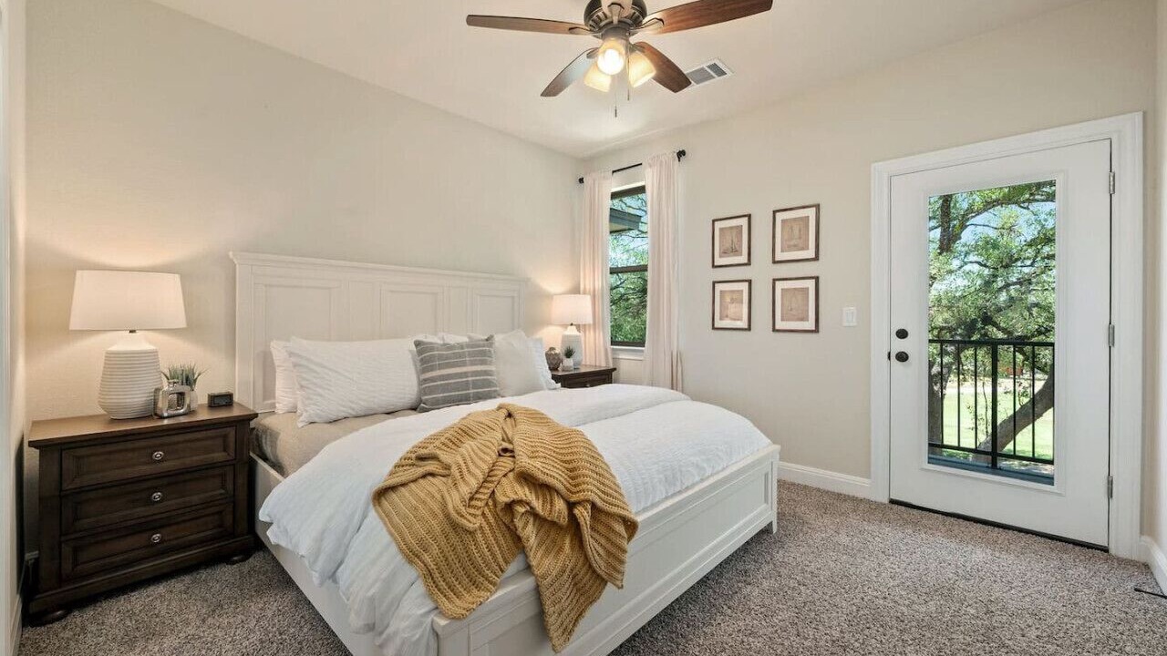 Photo of Bedroom in Point Venture