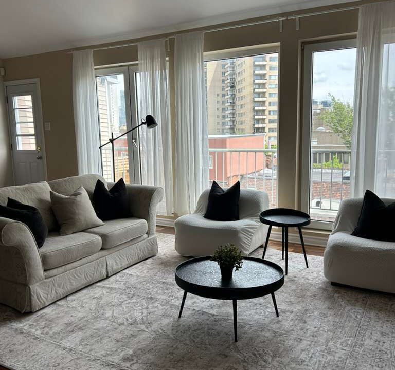 Photo of Livingroom in Golden Square Mile