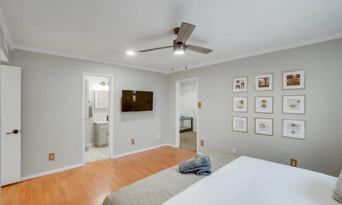 Photo of Bedroom in Northeast Carrollton