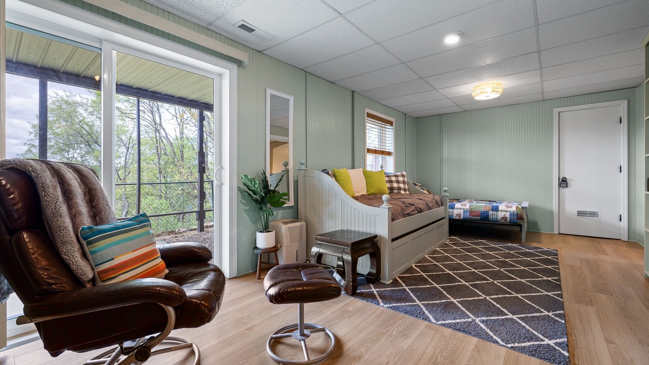 Photo of Bedroom in Chattanooga Valley