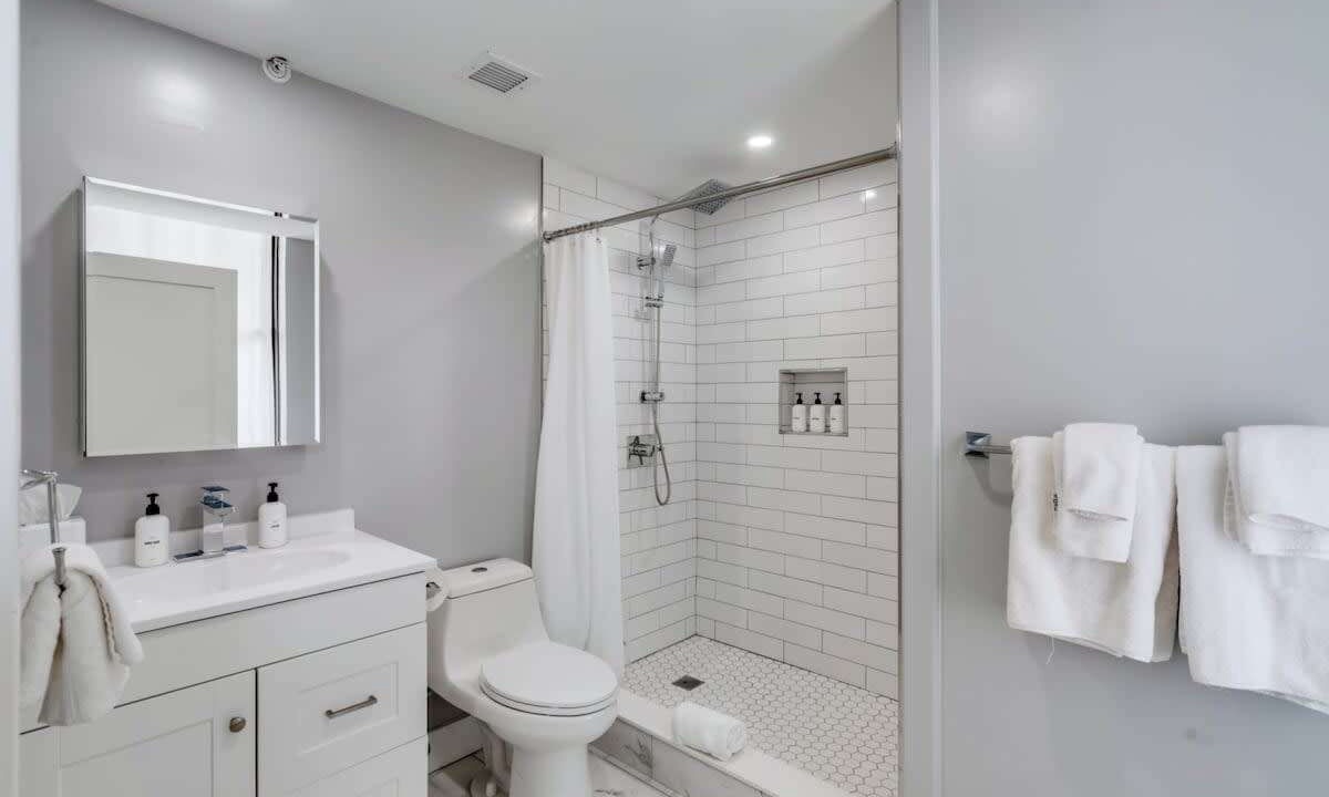 Photo of Bathroom in Center City East