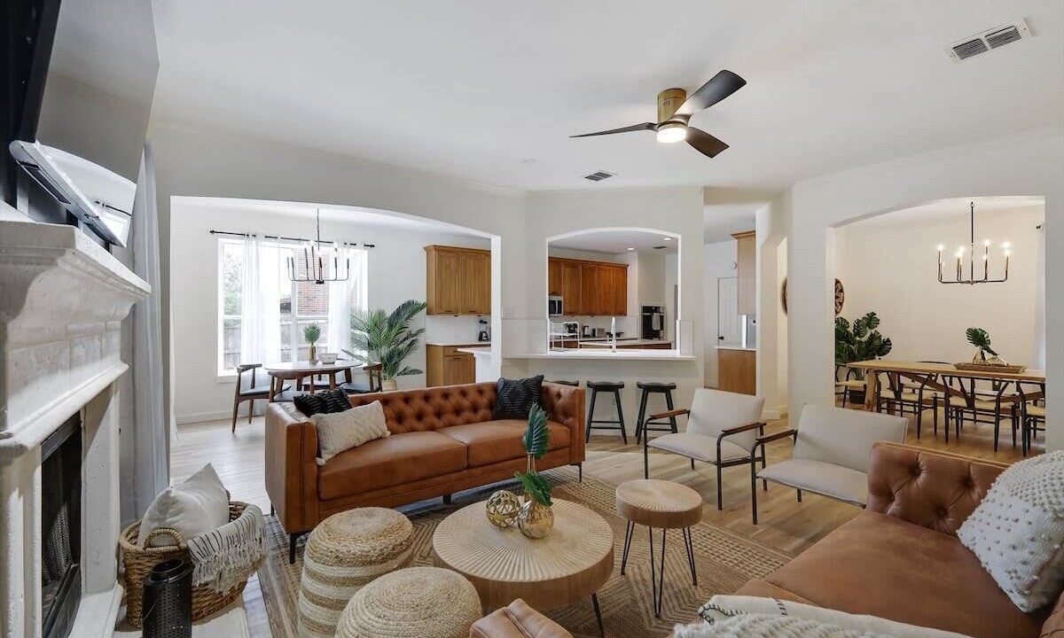 Photo of Livingroom in Highland Village