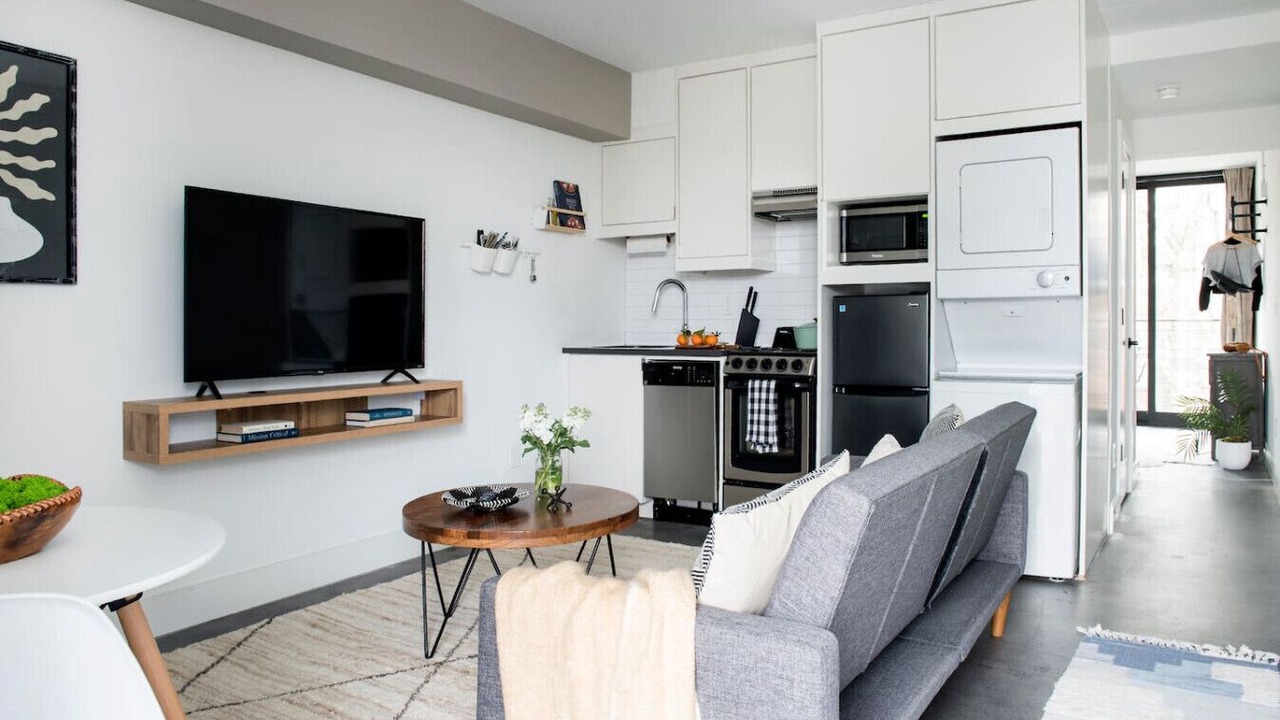 Photo of Livingroom in Virginia Highland