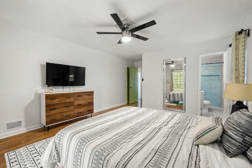 Photo of Bedroom in Briarcliff Heights