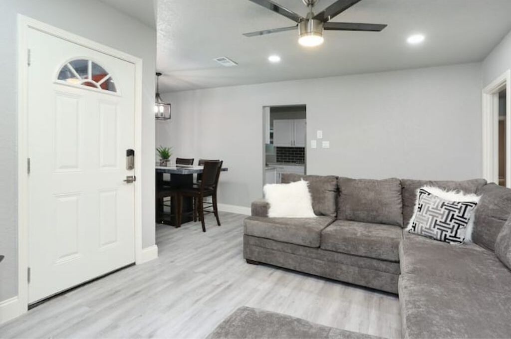 Photo of Livingroom in Northwest Los Angeles Heights