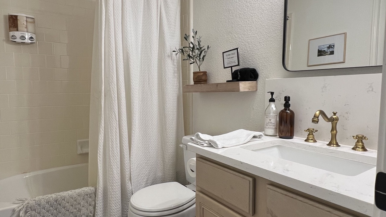 Photo of Bathroom in Sunrise Beach Village