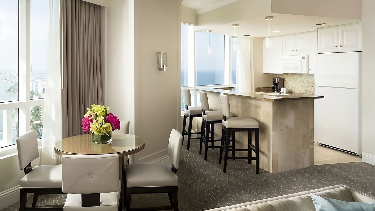 Photo of Livingroom in Mid Beach