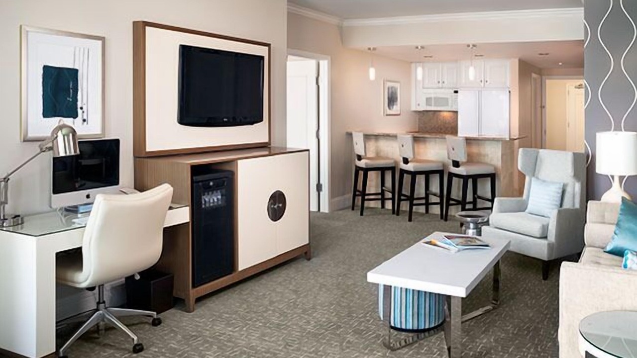 Photo of Livingroom in Mid Beach