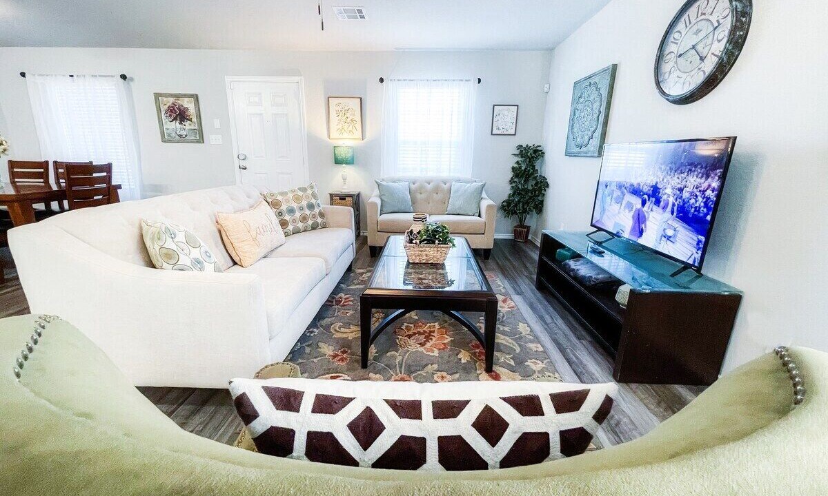 Photo of Livingroom in West San Antonio