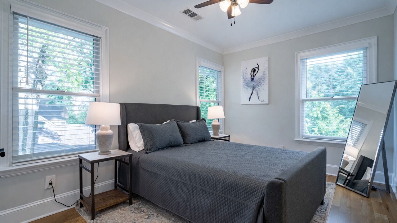 Photo of Bedroom in Midtown