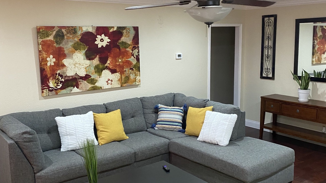 Photo of Livingroom in Oak Creek