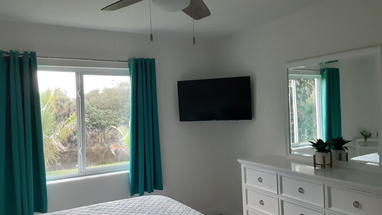 Photo of Bedroom in Englewood East