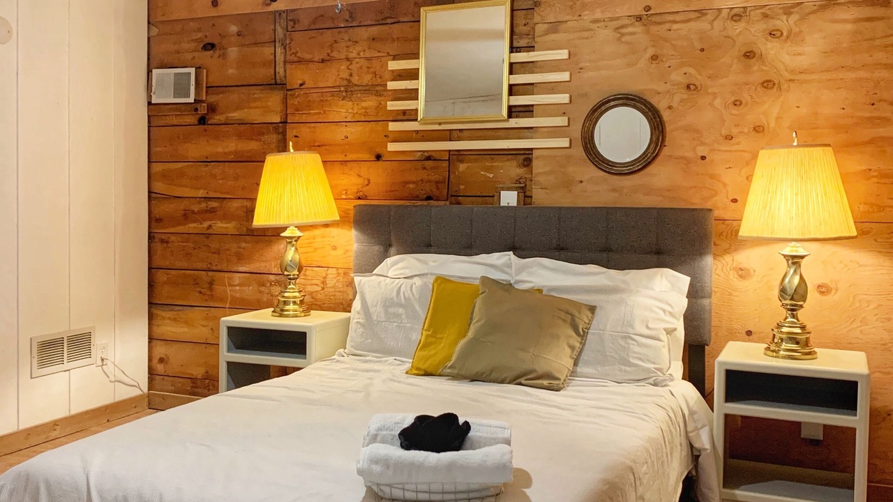 Photo of Bedroom in Parkville